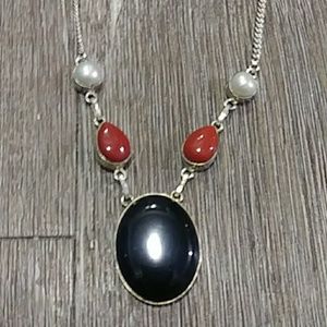 ONYX OVAL SILVER NWT NECKLACE ADJUSTABLE LENGTH